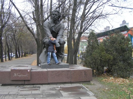 пам'ятник Горькому
